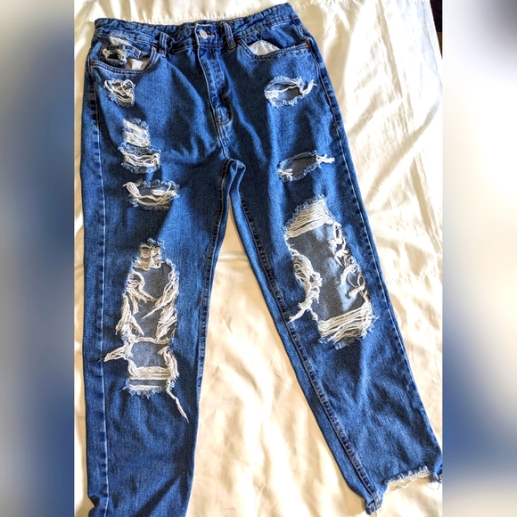 Refuge Denim MOM Distressed Jeans - Picture 3 of 16